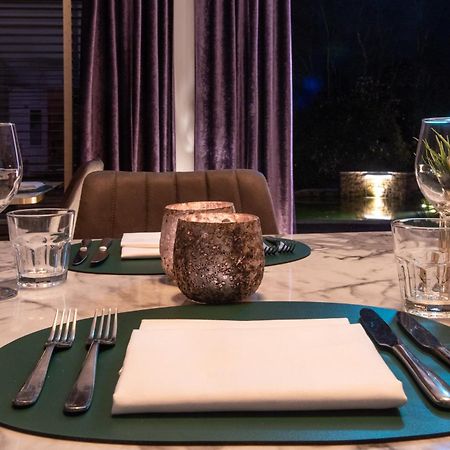 Asperion Hillside Hotel Guildford Bagian luar foto