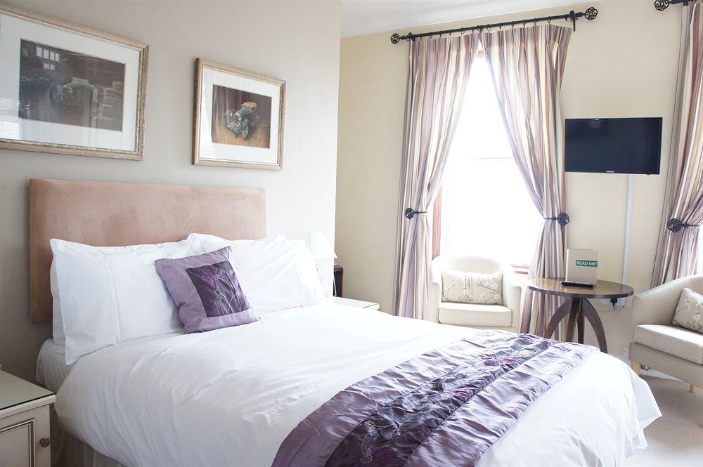 Asperion Hillside Hotel Guildford Bagian luar foto