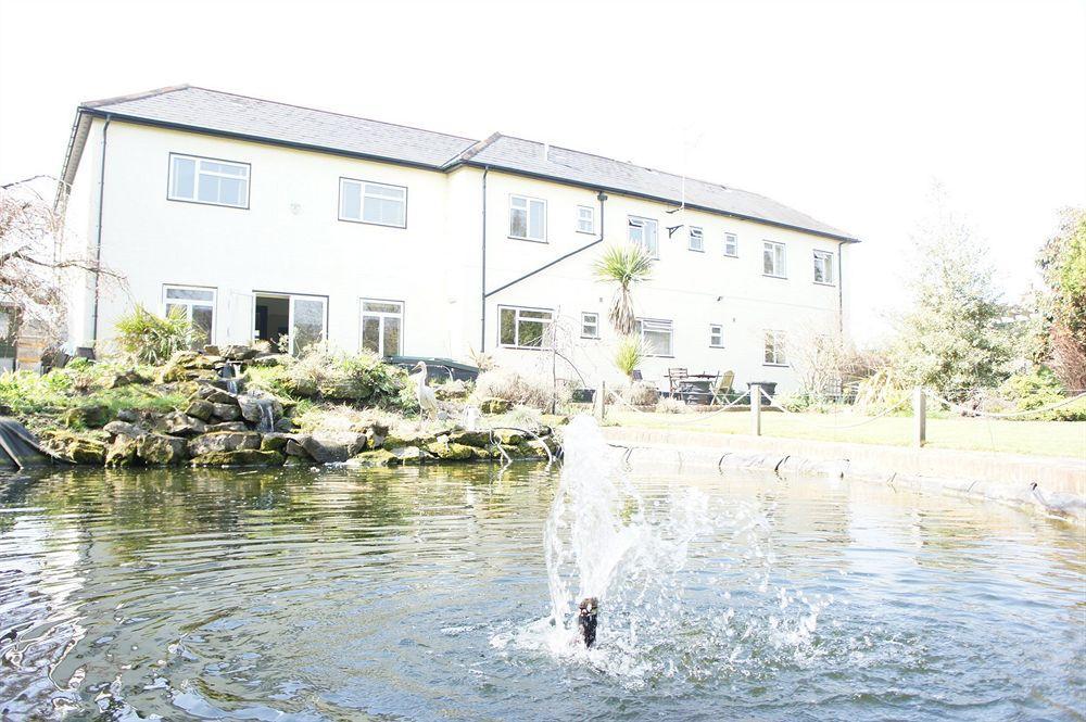 Asperion Hillside Hotel Guildford Bagian luar foto