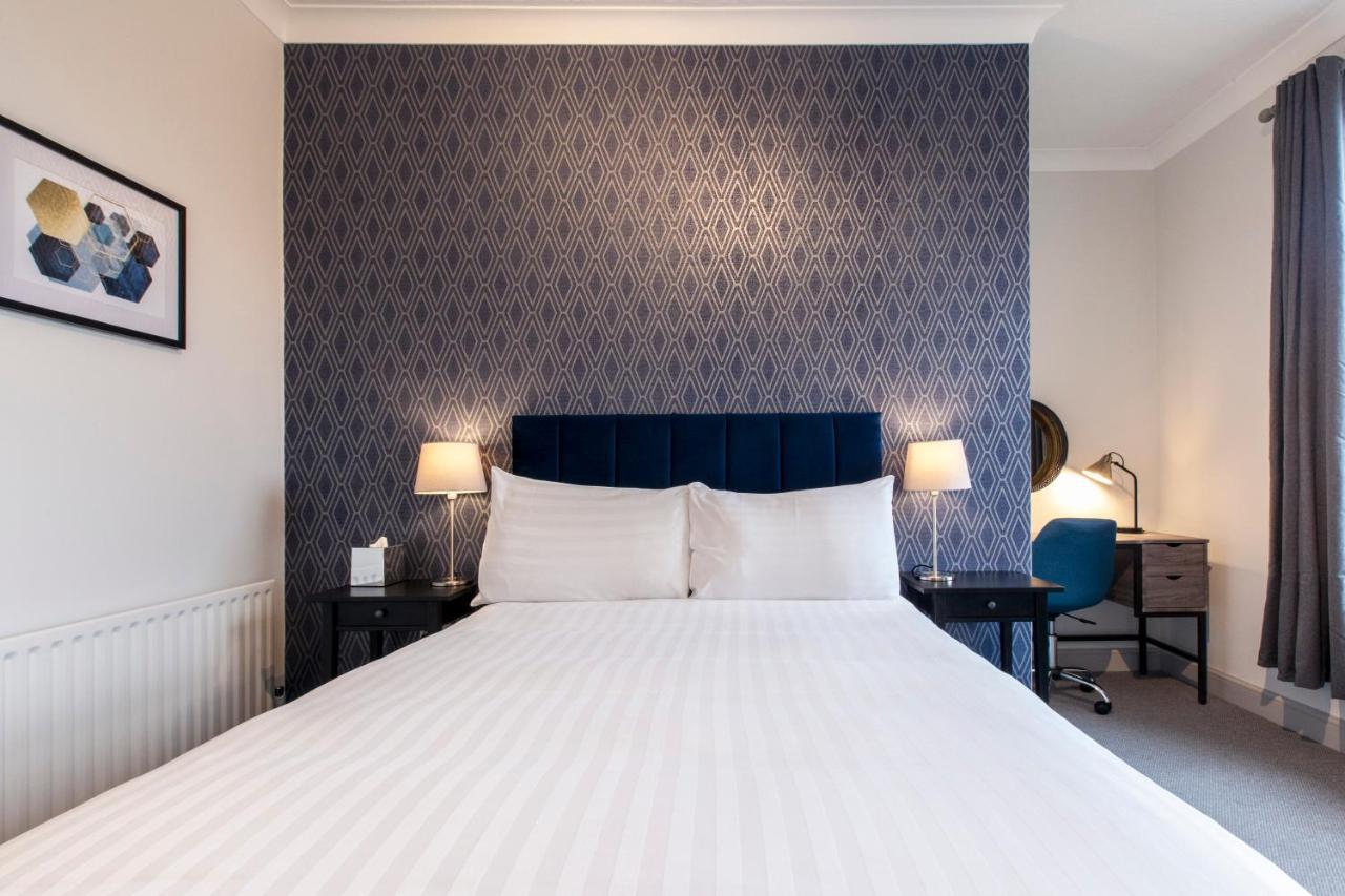 Asperion Hillside Hotel Guildford Bagian luar foto