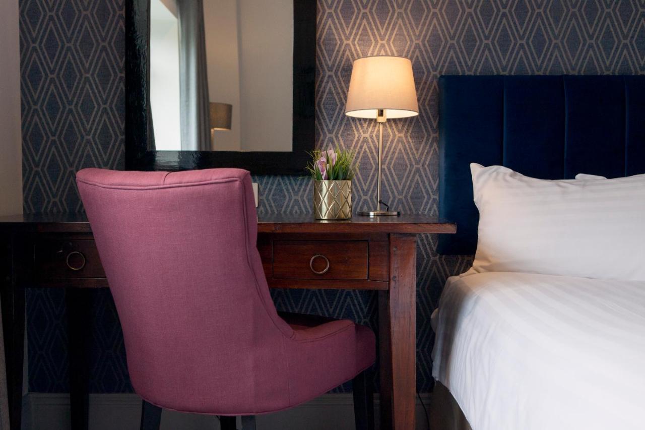 Asperion Hillside Hotel Guildford Bagian luar foto