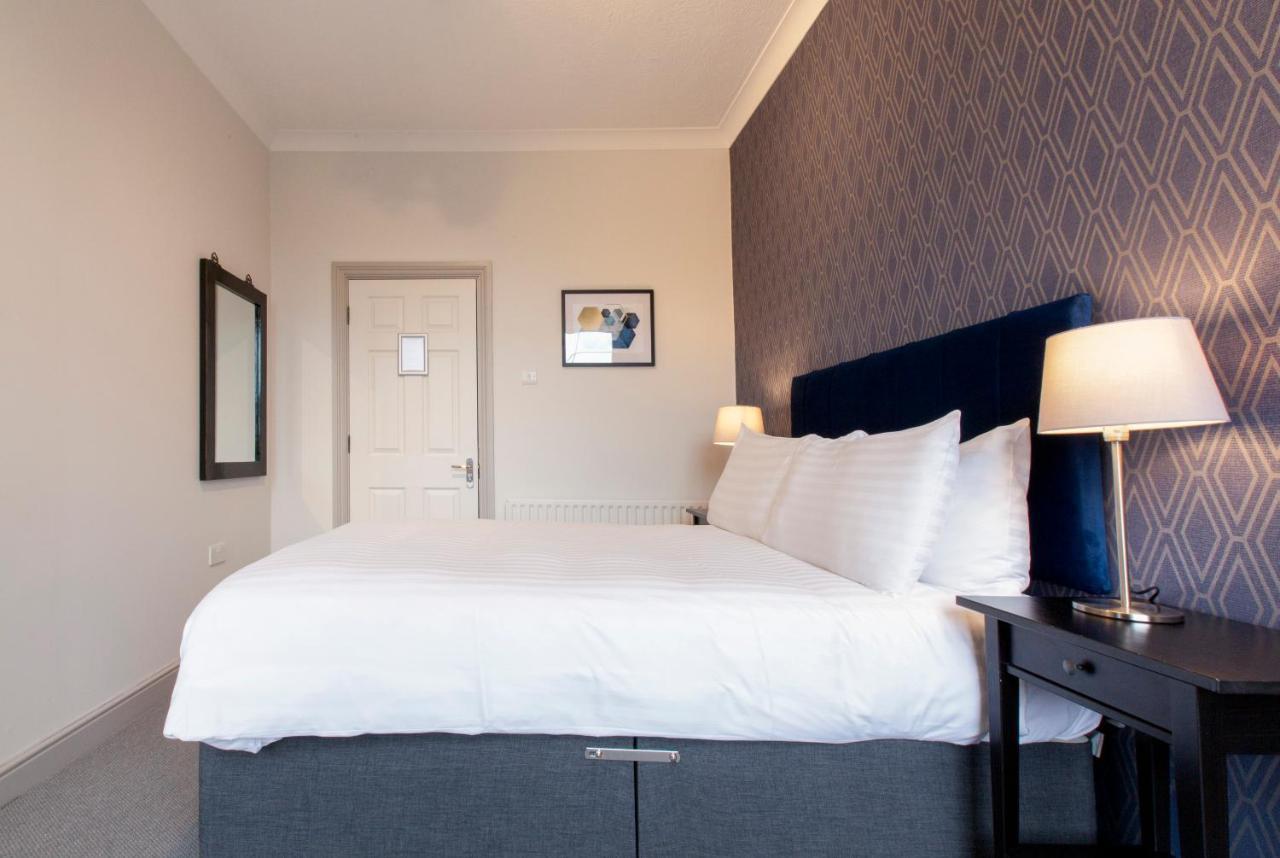 Asperion Hillside Hotel Guildford Bagian luar foto