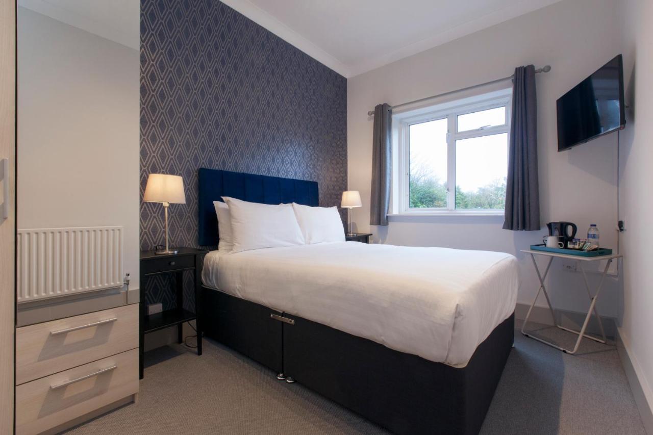 Asperion Hillside Hotel Guildford Bagian luar foto