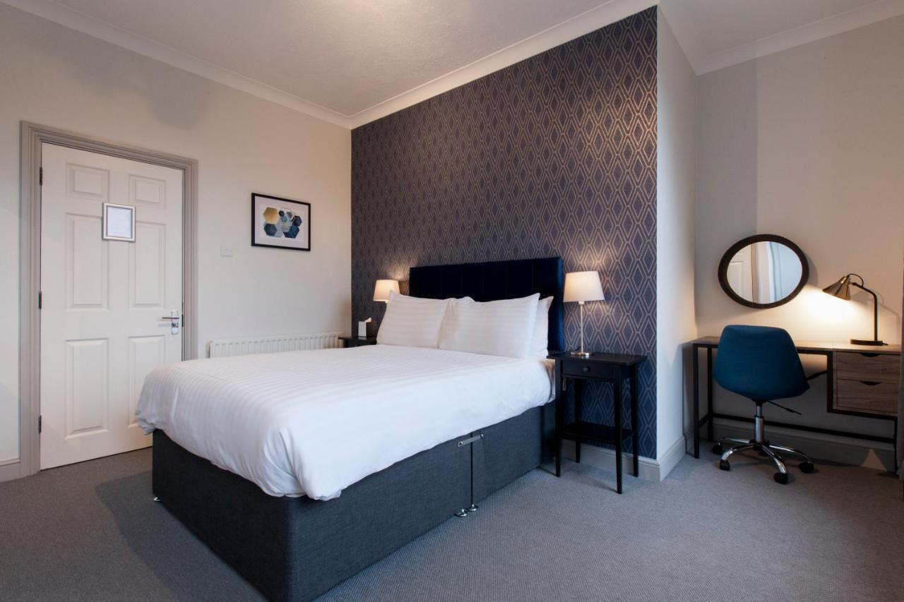 Asperion Hillside Hotel Guildford Bagian luar foto